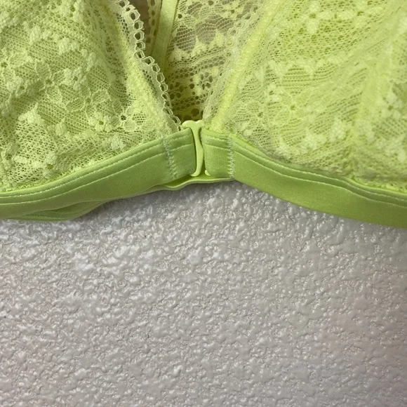 Victoria’s Secret Lace Bralette - Picture 3 of 5